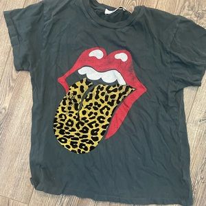 Cheetah print rolling stones t-shirt would fit size small